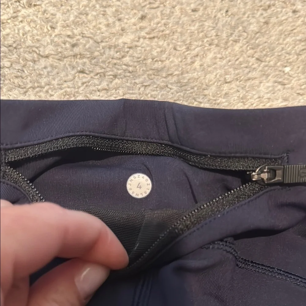 Lululemon navy blue full length leggings